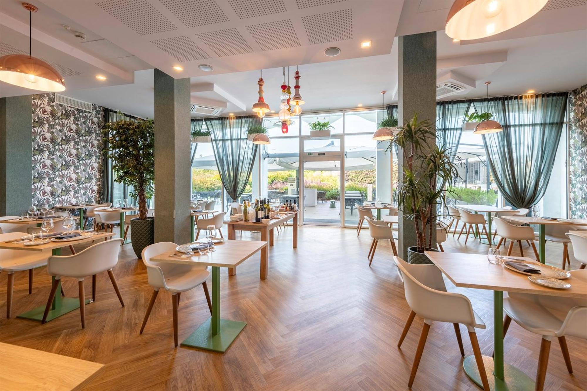 Mo.Om Hotel Ольджате-Олона Экстерьер фото